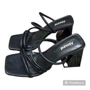 Abound heels womens size 9m black strappy slip on block heel